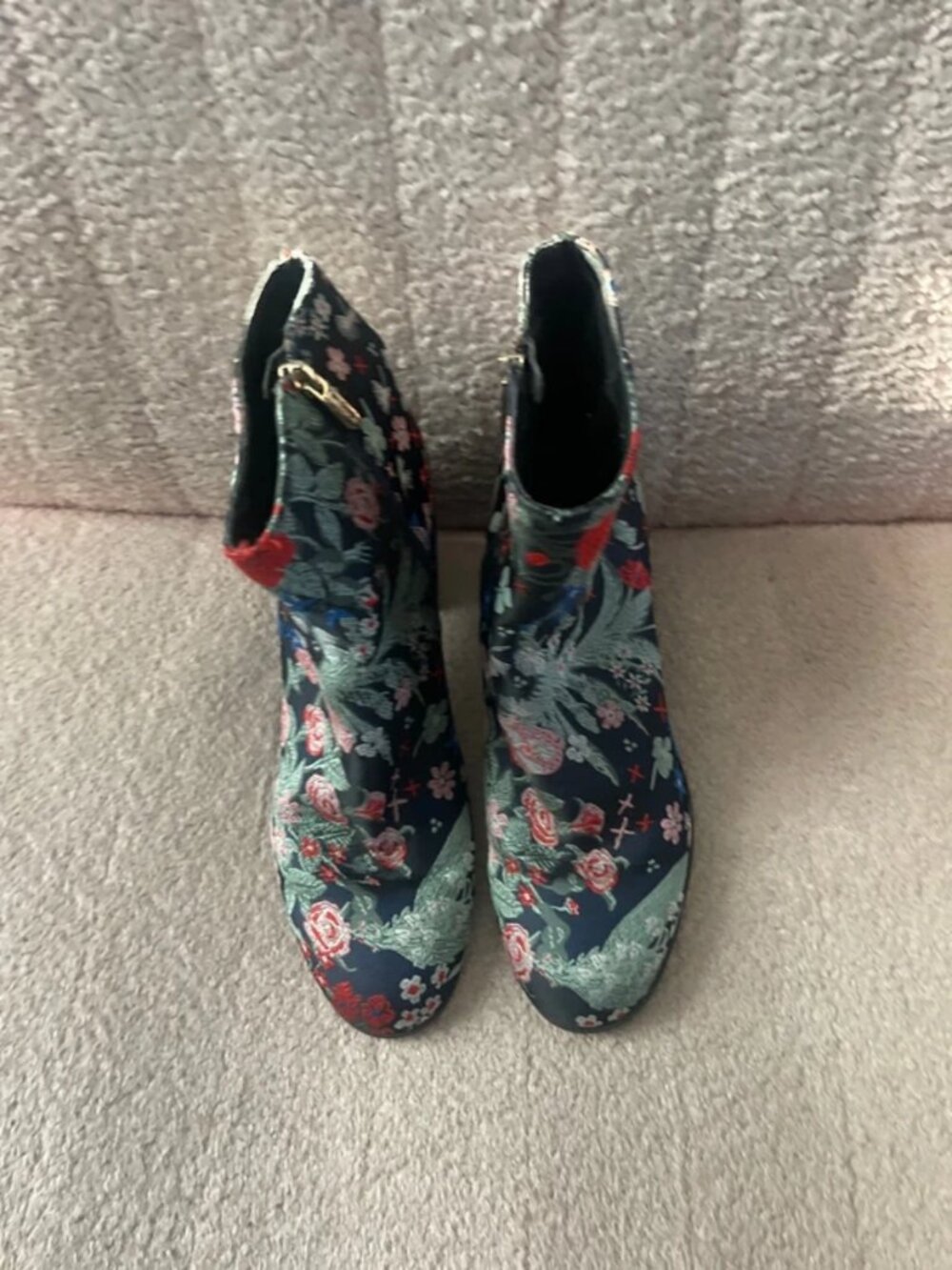 Gorgeous size 10 boots boho